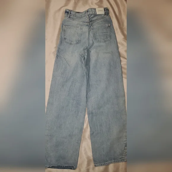 Express 90s Wide Leg Jeans - Picture 2 of 6